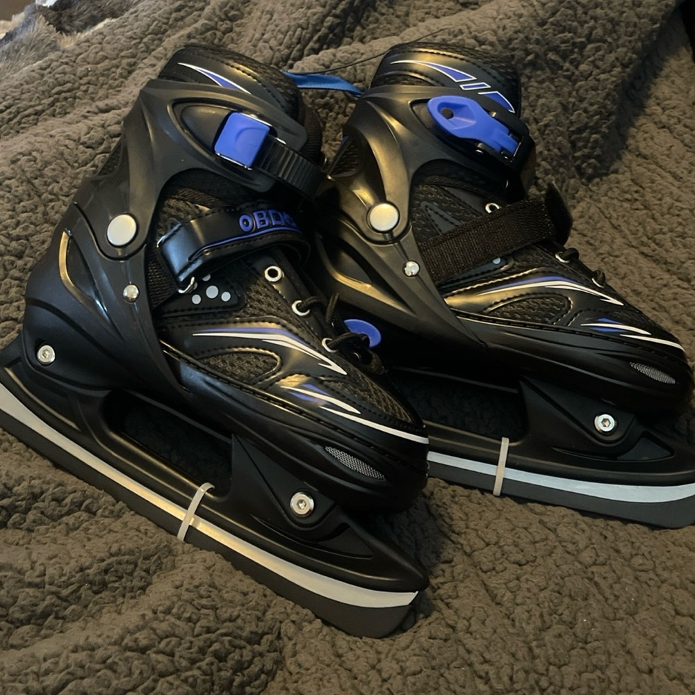 OBENSKY Children’s Adjustable Ice Skates For Beginners
